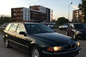 BMW 523, petrol, automatic, rear-wheel drive