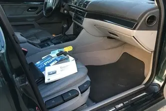 BMW 523, petrol, automatic, rear-wheel drive