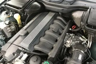 BMW 523, petrol, automatic, rear-wheel drive