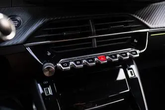 Peugeot 208, 1.2, 74 kW, bensiin, automaat, esivedu