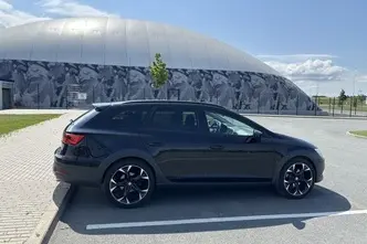 SEAT Leon, 1.8, 132 kW, бензин, автомат, полный привод