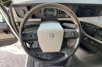 Volvo FH 500 6x2, 375 kW, дизель, автомат