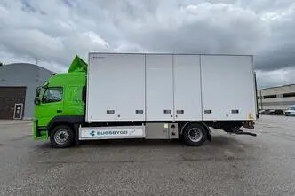 Volvo FM330, 250 kW, diesel, automatic