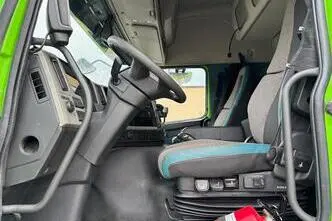 Volvo FM330, 250 kW, diesel, automatic