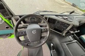 Volvo FM330, 250 kW, diesel, automatic