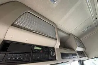 Volvo FM330, 250 kW, diesel, automatic