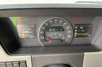 Volvo FM330, 250 kW, diesel, automatic