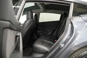 Tesla Model 3, 155 kW, электричество, автомат, полный привод
