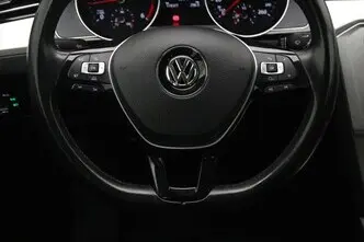 Volkswagen Passat, 1.6, 88 kW, diisel, automaat, esivedu