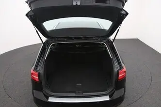 Volkswagen Passat, 1.6, 88 kW, diisel, automaat, esivedu