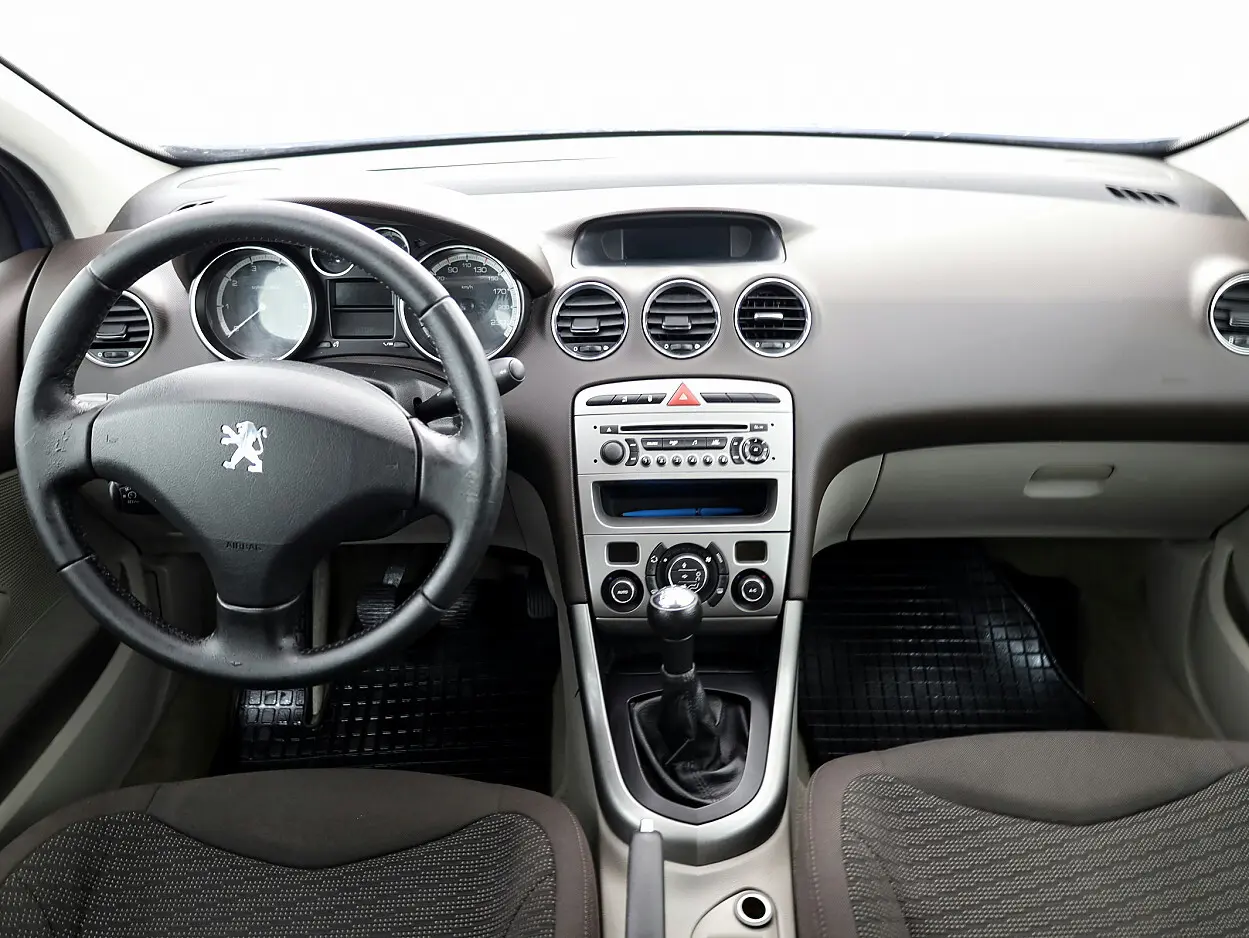 Peugeot 308, 1.6, 88 kW, petrol, manual, front-wheel drive