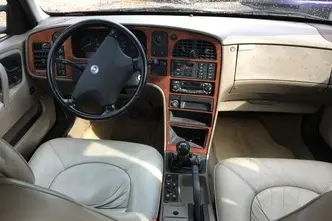 Saab 9000, 2.0, 110 kW, bensiin, manuaal, esivedu