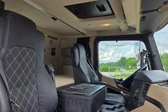 Mercedes-Benz Actros, 315 kW, diesel, automatic