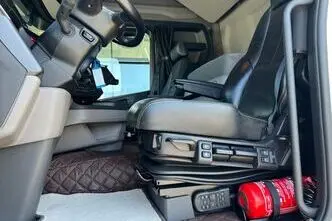 Scania R500, 12.7, 368 kW, diisel, automaat, tagavedu