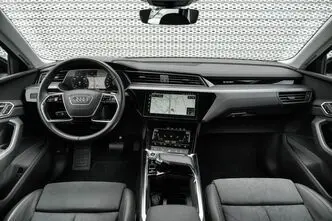 Audi e-tron, 300 kW, elekter, automaat, nelikvedu