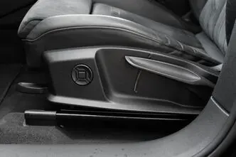 Audi e-tron, 300 kW, elekter, automaat, nelikvedu