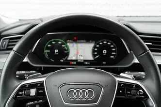 Audi e-tron, 300 kW, elekter, automaat, nelikvedu