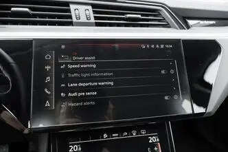 Audi e-tron, 300 kW, elekter, automaat, nelikvedu