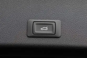 Audi e-tron, 300 kW, elekter, automaat, nelikvedu