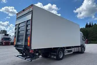 Volvo FM330, 248 kW, diesel, automatic