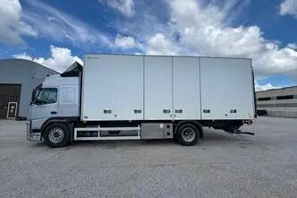 Volvo FM330, 248 kW, diesel, automatic