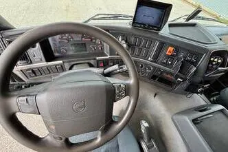 Volvo FM330, 248 kW, diesel, automatic