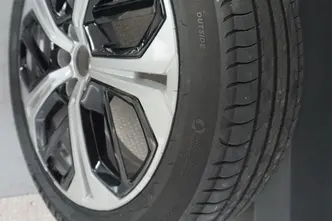 Citroën C5 X, 1.6, 165 kW, plug-in hybrid, automatic, front-wheel drive