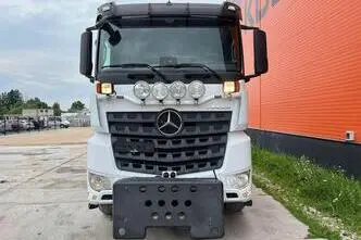 Mercedes-Benz Arocs 3242 8x4, 310 kW, diesel, automatic