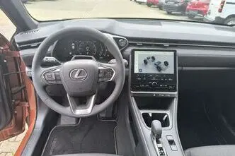 Lexus LBX, 1.5, 100 kW, гибрид, автомат, передний привод