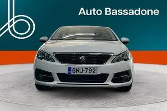 Peugeot 308, 1.2, 96 kW, бензин, механическая, передний привод