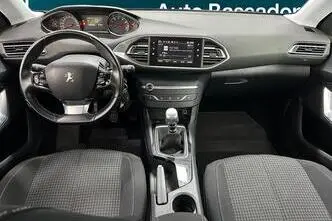 Peugeot 308, 1.2, 96 kW, бензин, механическая, передний привод