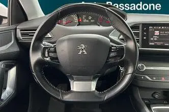 Peugeot 308, 1.2, 96 kW, бензин, механическая, передний привод