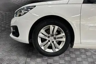 Peugeot 308, 1.2, 96 kW, бензин, механическая, передний привод