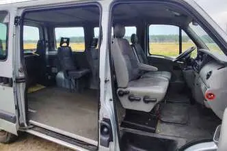 Renault Master, 2.5, 84 kW, diesel, automatic, front-wheel drive