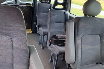 Renault Master, 2.5, 84 kW, diesel, automatic, front-wheel drive