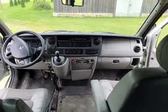 Renault Master, 2.5, 84 kW, diesel, automatic, front-wheel drive
