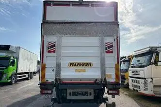 Volvo FM 330, 250 kW, diesel, automatic