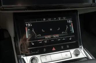 Audi e-tron, 300 kW, elekter, automaat, nelikvedu