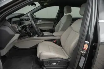 Audi e-tron, 300 kW, elekter, automaat, nelikvedu