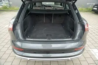 Audi e-tron, 300 kW, elekter, automaat, nelikvedu