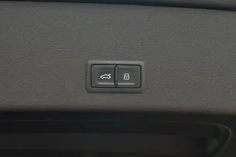 Audi e-tron, 300 kW, elekter, automaat, nelikvedu
