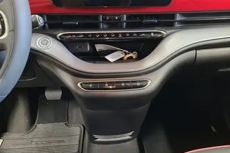 Fiat 500e, 87 kW, elekter, automaat, esivedu