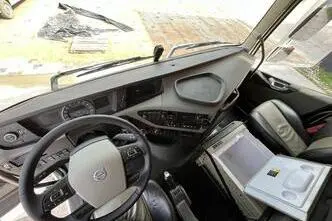 Volvo FH 540, 405 kW, diesel, automatic