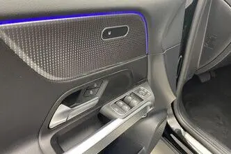 Mercedes-Benz GLB 180, 1.3, 100 kW, bensiin, automaat, esivedu