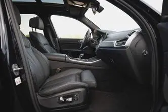 BMW X5, 4.4, 390 kW, bensiin, automaat, nelikvedu