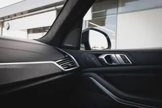 BMW X5, 4.4, 390 kW, bensiin, automaat, nelikvedu