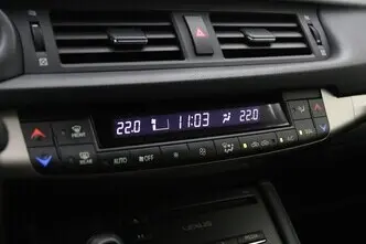 Lexus CT 200h, 1.8, 73 kW, гибрид, автомат, передний привод