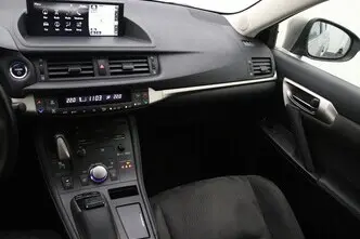 Lexus CT 200h, 1.8, 73 kW, гибрид, автомат, передний привод