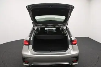 Lexus CT 200h, 1.8, 73 kW, гибрид, автомат, передний привод