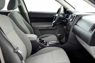 Chrysler 300C, 2.7, 142 kW, bensiin, automaat, tagavedu